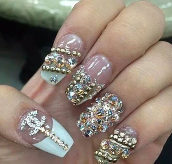 v04pfa-l-610x610-nail+polish-nails+art-diamonds-chanel-cute